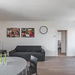 Guesthost - Cozy&chic Aparment *